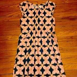 Youth girls dress. Never worn. Excellent condition. Pockets on th sides.